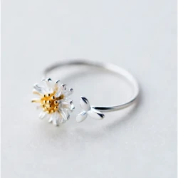 Daisy small leaf ring