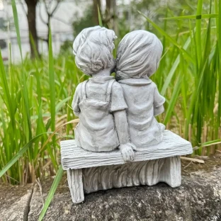 Sandstone statue, factory handmade enthusiast hug and kiss style sculpture