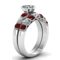 Statement Fashion Set Ring With Heart Shaped Diamonds