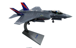 1: 72F35A Fighter Model