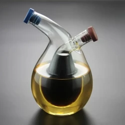 Glass leak-proof oil can