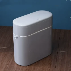 Household garbage can with cover