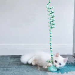 Interactive Cat Hanging Toy Simulation