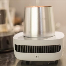 Fast heating and cooling cup