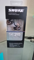 Shure SE215 Sound Isolating Earphones - Black