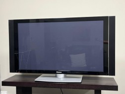 Pioneer plasma 50" TV