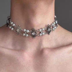 Elegant Pearl and Crystal Choker - Niche Light Luxury Statement Necklace