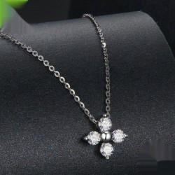 Classic Moissanite Light Luxury Lucky Clavicle Necklace For Women